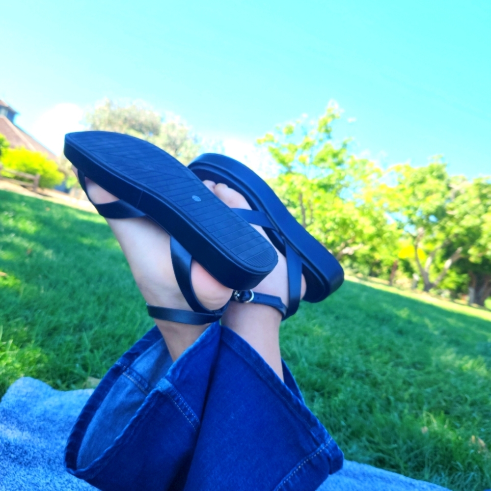 Black Alfani Platform Sandal